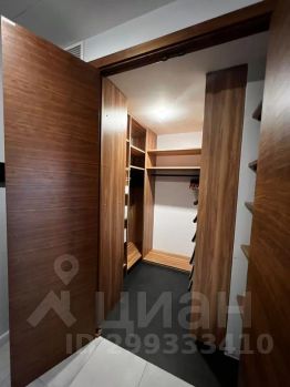 2-комн.кв., 76 м², этаж 17