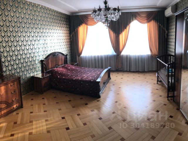 3-комн., 136 м², 2/6 этаж