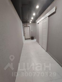 2-комн.кв., 65 м², этаж 18