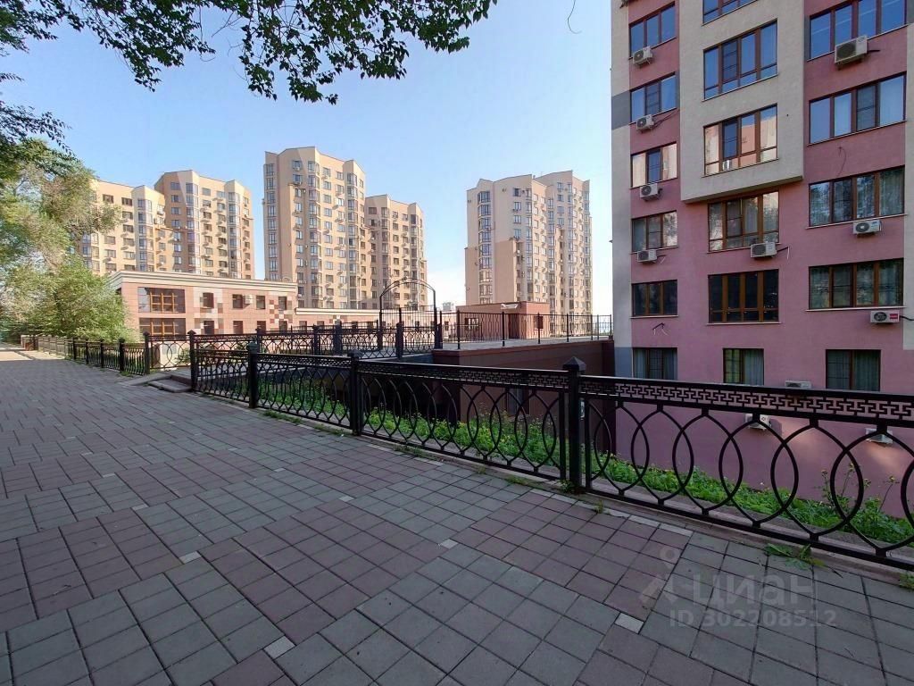 Сдам трехкомнатную квартиру 150м² Притомская набережная ул., 19, Кемерово,  Кемеровская область - база ЦИАН, объявление 302208512