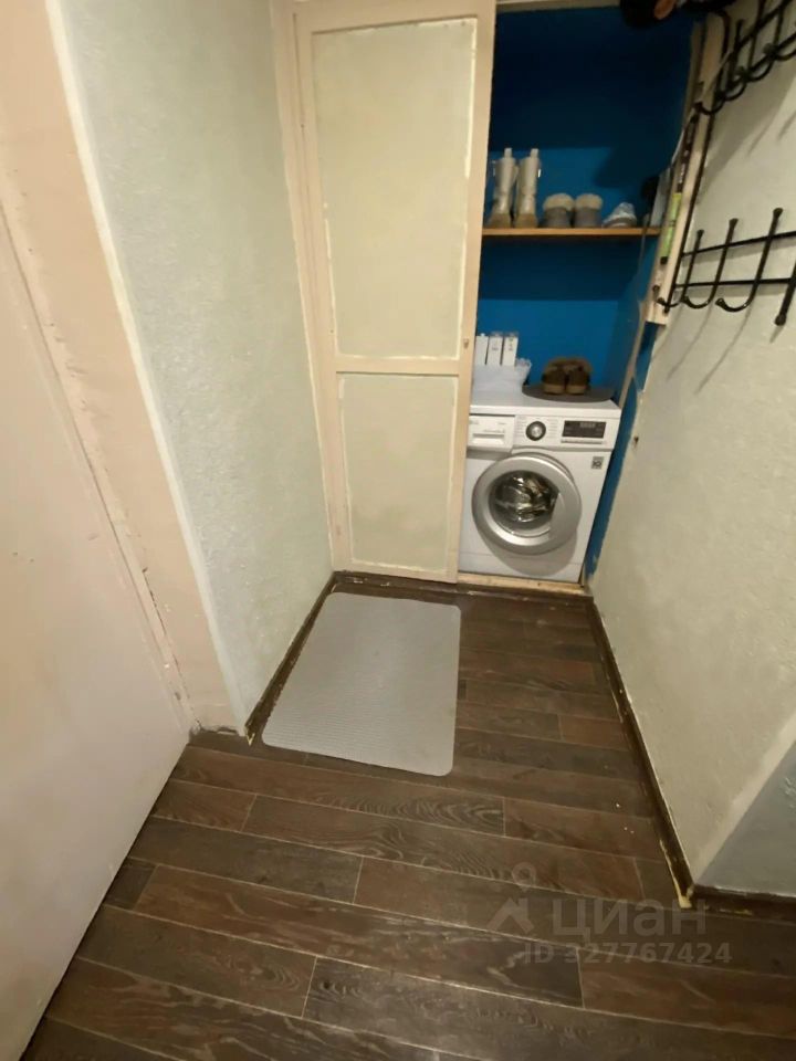 1-к кв. Ленинградская область, Кириши Советская ул., 9 (27.6 м²)