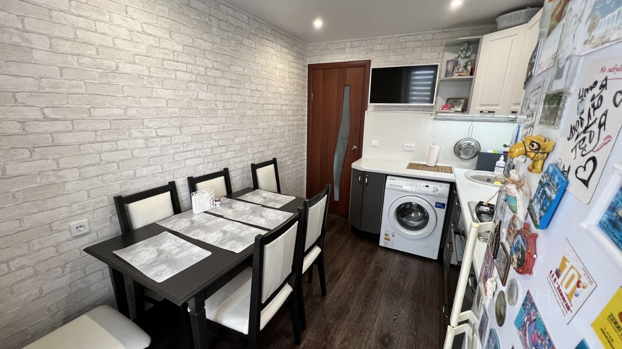 2-к кв. Кировская область, Кирово-Чепецк наб. Вятская, 3 (46.1 м²)