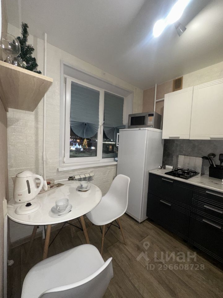 1-к кв. Мурманская область, Кировск Ленинградская ул., 14 (33.0 м²)