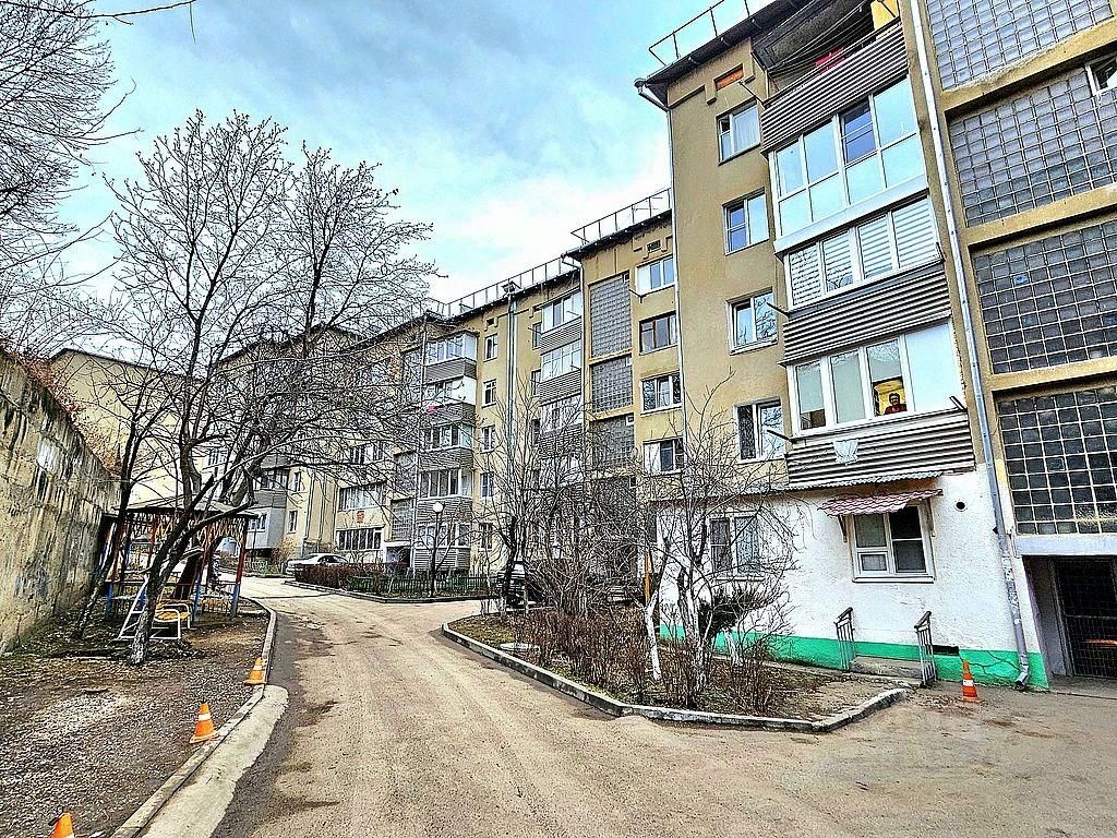 Купить 2-комнатную квартиру в переулке Зеркальный в городе Кисловодск,  продажа двухкомнатных квартир во вторичке и первичке на Циан. Найдено 1  объявление