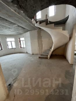 4-комн.кв., 138 м², этаж 5