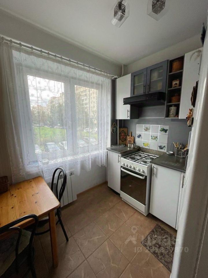 Купить четырехкомнатную квартиру 73.8м² Заводской просп., 20к2, Санкт ...