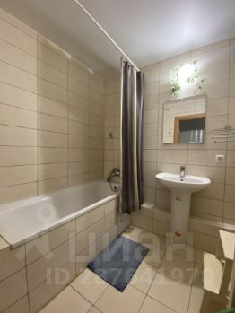 2-комн.кв., 70 м², этаж 12