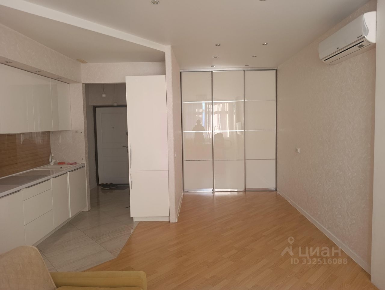 1-комнатная квартира, 42 м² — фото 2