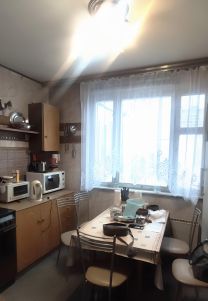 3-комн.кв., 72 м², этаж 3