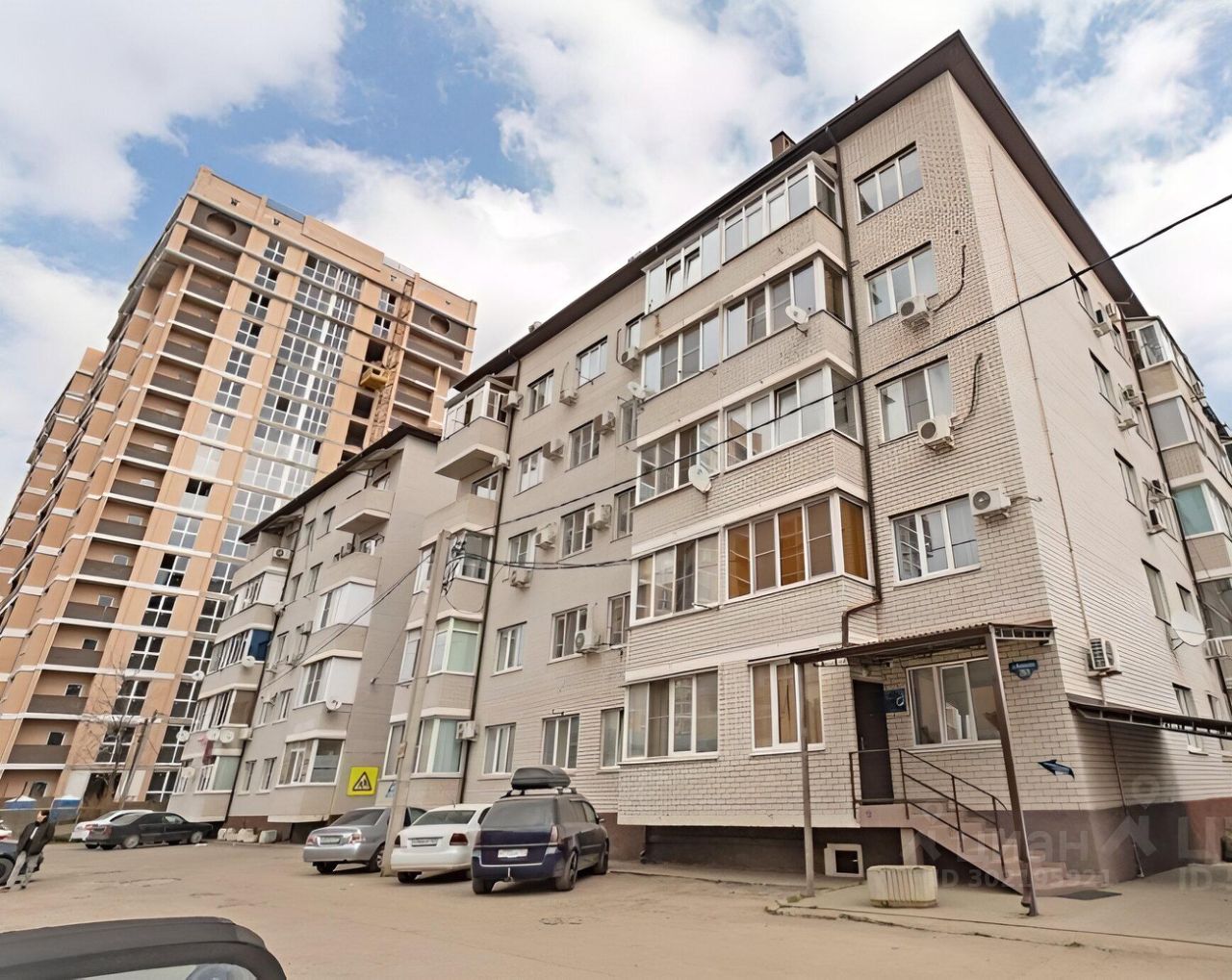 Продаю четырехкомнатную квартиру 101,8м² Ангарская ул., 29/1, Краснодар,  Краснодарский край - база ЦИАН, объявление 302195921