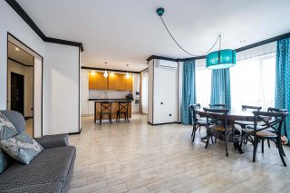 4-комн.кв., 244 м², этаж 16