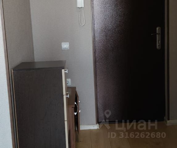 1-комн., 40 м², 8/17 этаж