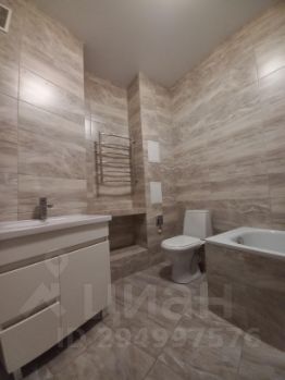 2-комн.кв., 80 м², этаж 14