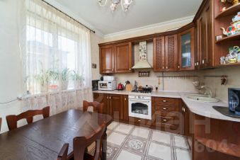 3-комн.кв., 74 м², этаж 3