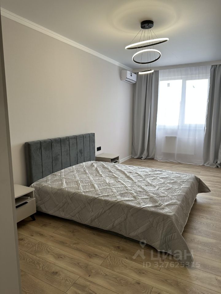 1-к кв. Краснодарский край, Краснодар ул. Кирилла Россинского, 3/2 (40.0 м²)