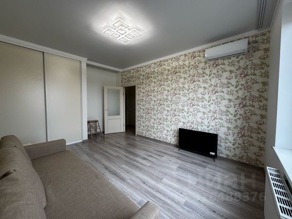 1-комн., 43,3 м², 1/3 этаж