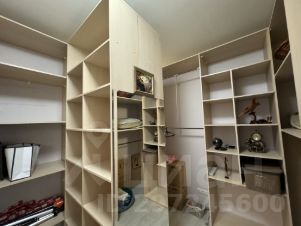 2-комн.кв., 92 м², этаж 13