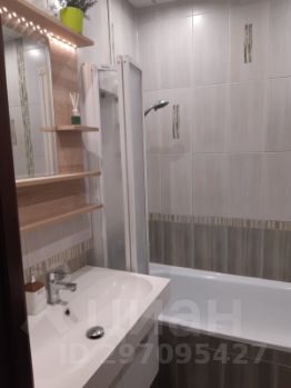 3-комн.кв., 90 м², этаж 17