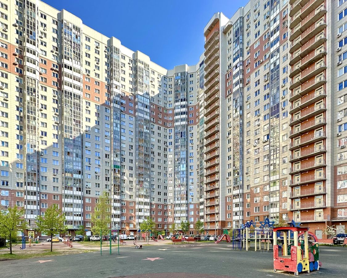 Продаю трехкомнатную квартиру 83,3м² бул. Космонавтов, 7, Красногорск,  Московская область, Красногорский район, м. Митино - база ЦИАН, объявление  303243593