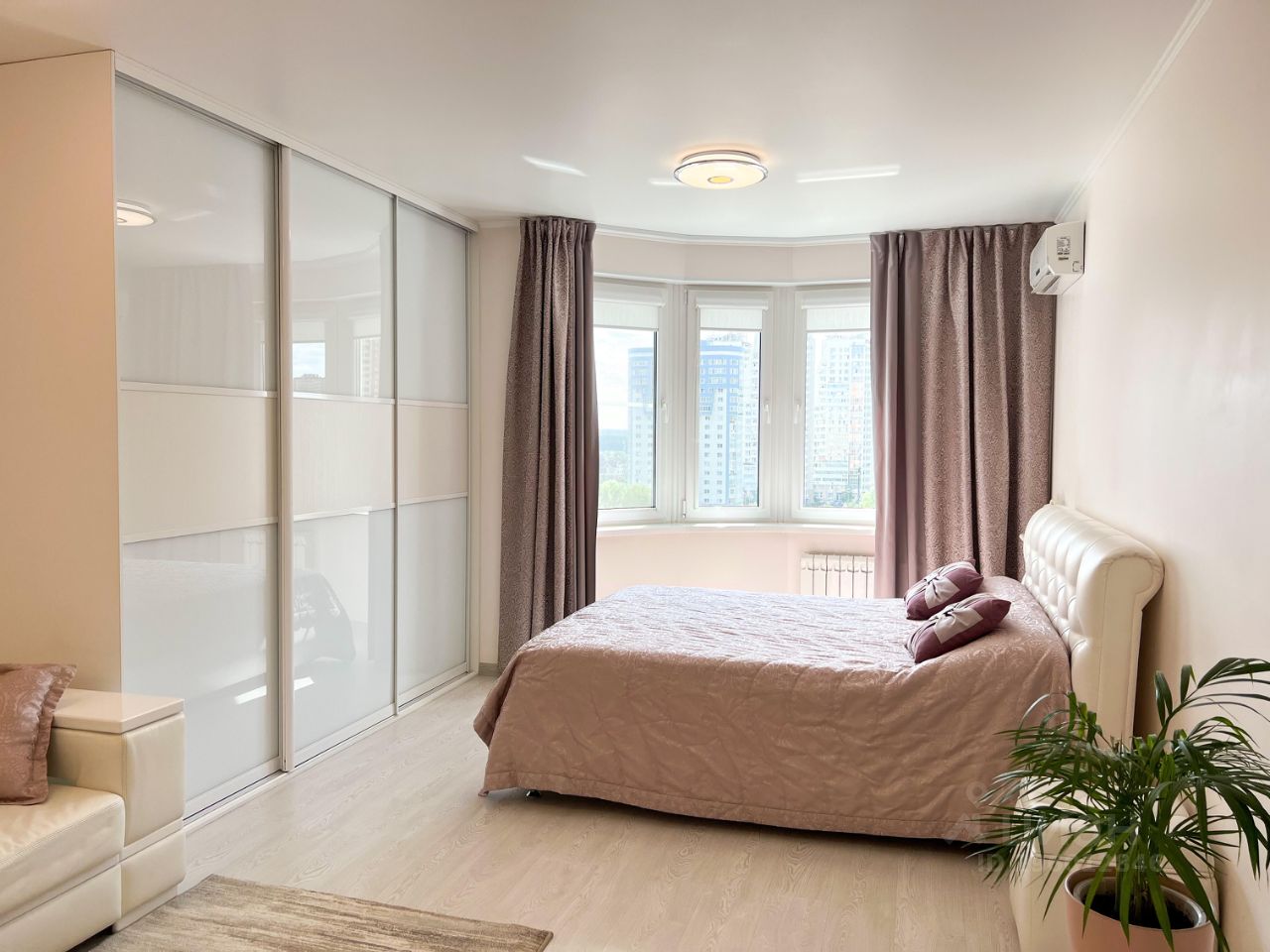 Продаю однокомнатную квартиру 52м² бул. Красногорский, 14, Красногорск ...