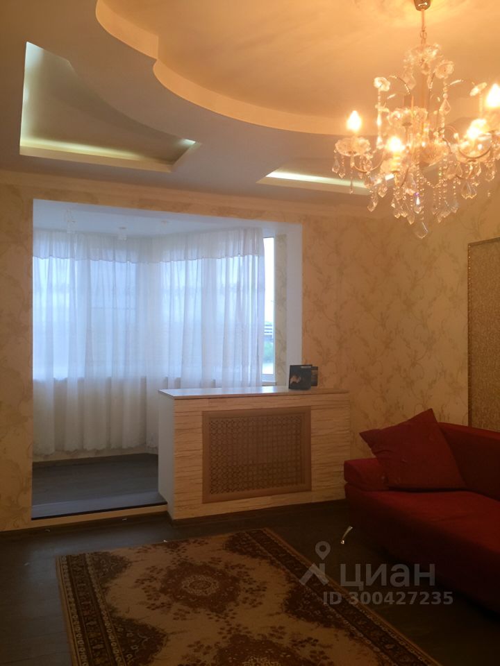 Продаю четырехкомнатную квартиру 80м² бул. Красногорский, 50 ...