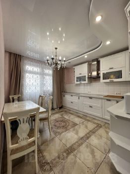 2-комн.кв., 90 м², этаж 2