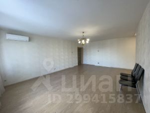 4-комн.кв., 129 м², этаж 8