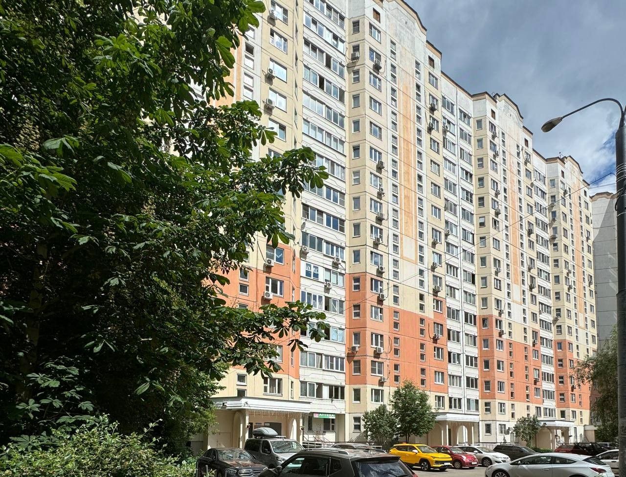 Продаю однокомнатную квартиру 42,3м² ул. Спасская, 4, Красногорск,  Московская область, Красногорский район, м. Волоколамская - база ЦИАН,  объявление 302953154