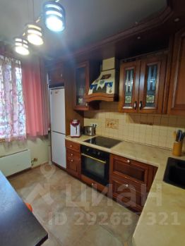 3-комн.кв., 79 м², этаж 1