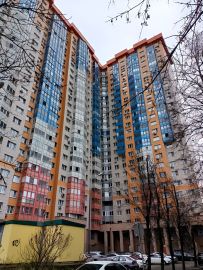 3-комн.кв., 90 м², этаж 5