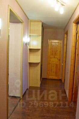 4-комн.кв., 133 м², этаж 3