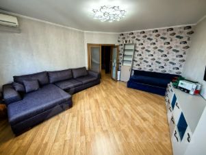 2-комн.кв., 80 м², этаж 9