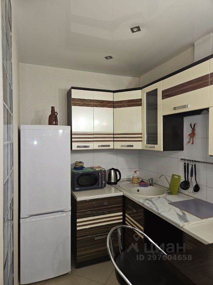 Продаю двухкомнатную квартиру 51м² ул. Академика Киренского, 41 ...