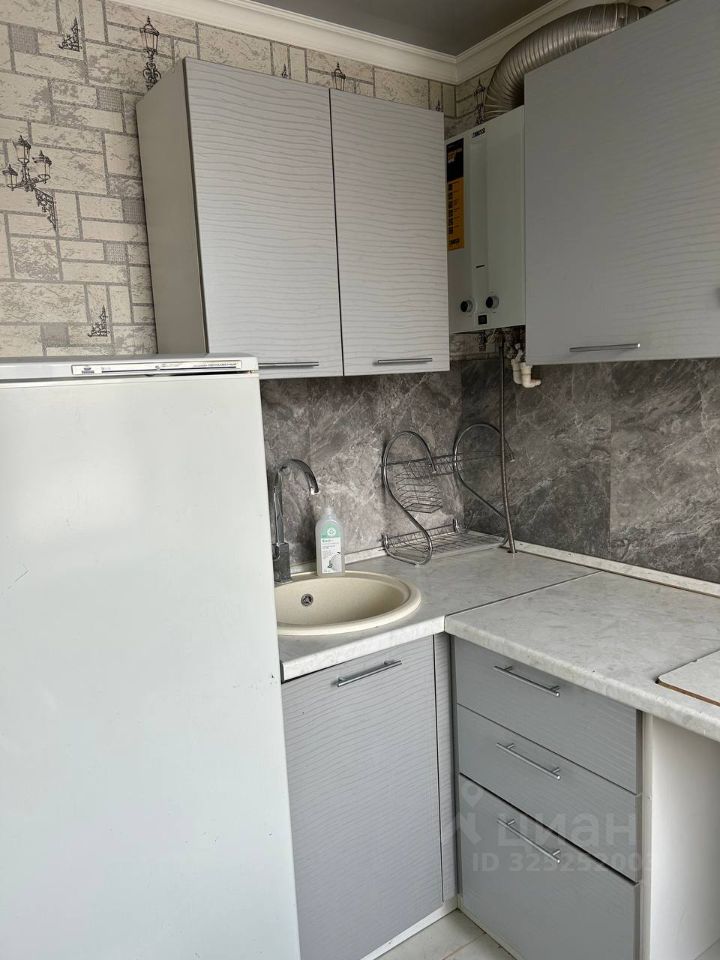 1-к кв. Ростовская область, Ростов-на-Дону Ленгородок мкр, ул. Республиканская, 135 (30.1 м²)