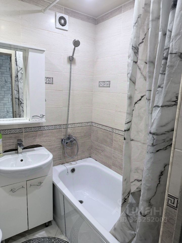 1-к кв. Ростовская область, Ростов-на-Дону Ленгородок мкр, ул. Республиканская, 135 (30.1 м²)