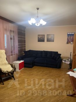 2-комн.кв., 72 м², этаж 3