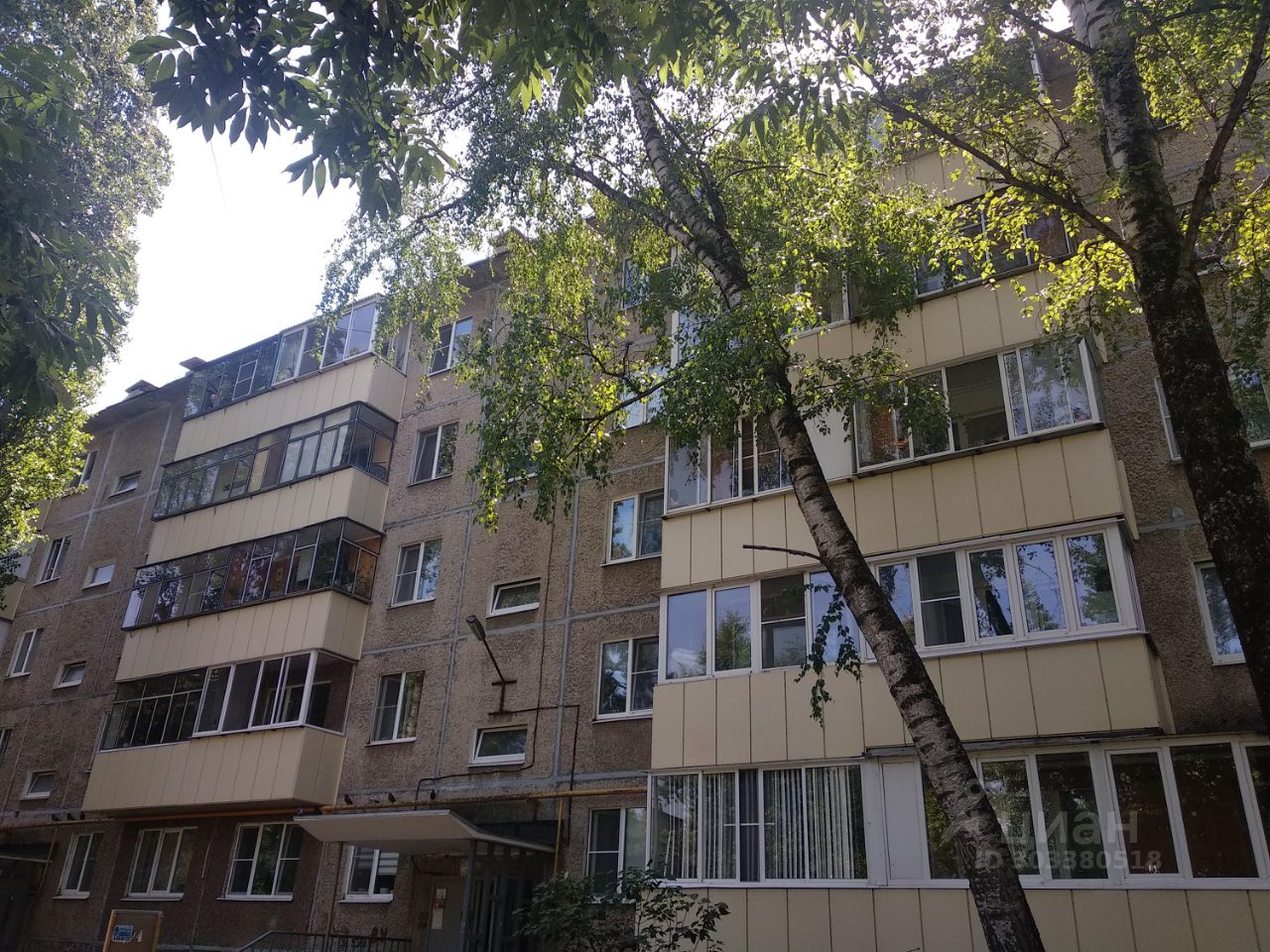 Продажа 2-комнатной квартиры 43.4 кв.м в центре Липецка, пластиковые окна,  застекленный балкон