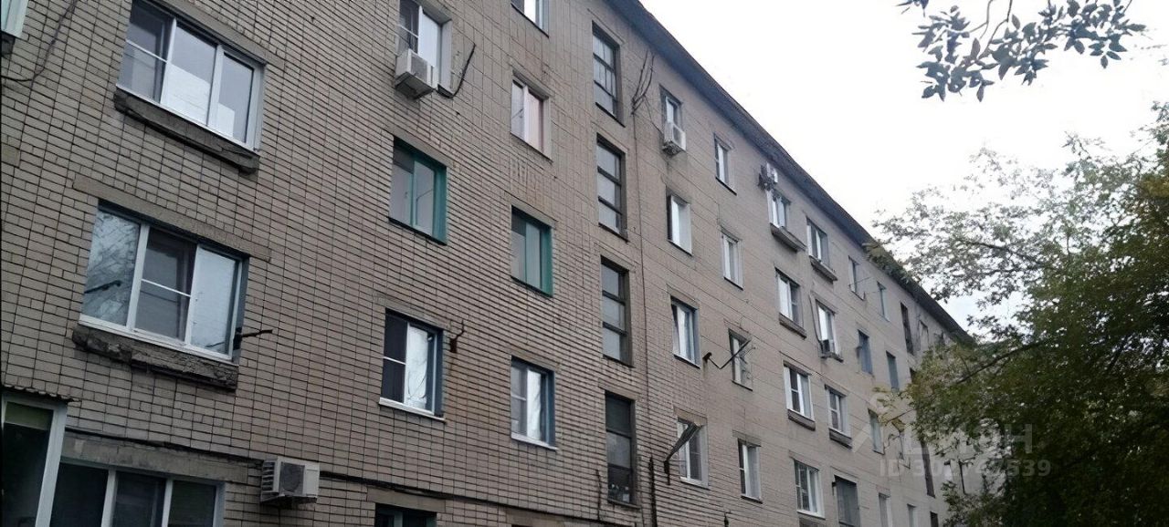 Квартира в Липецке, 3 этаж, 1 комната, 19 кв.м, без отделки, кирпичный дом, окна выходят на тихую улицу, рядом зеленая зона