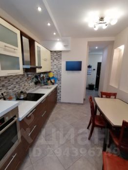 2-комн.кв., 61 м², этаж 14