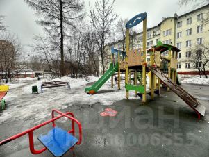 3-комн.кв., 42 м², этаж 4