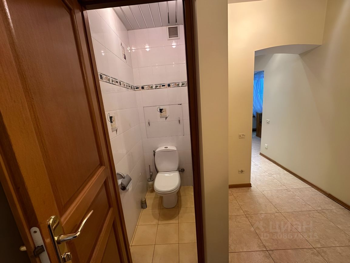 5-к кв. Магаданская область, Магадан Парковая ул., 11 (131.2 м²)