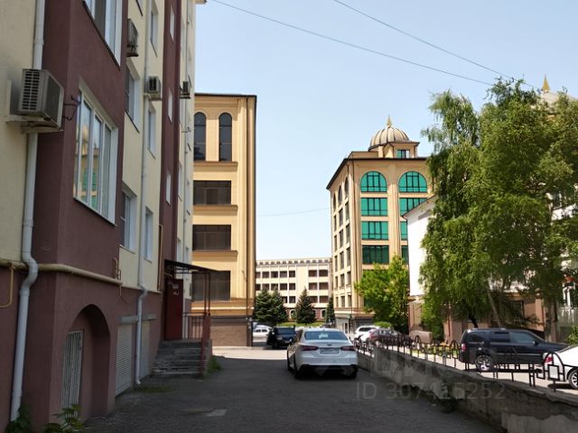 Фото 17: 4-комн. квартира, 110 м², 3/5 этаж