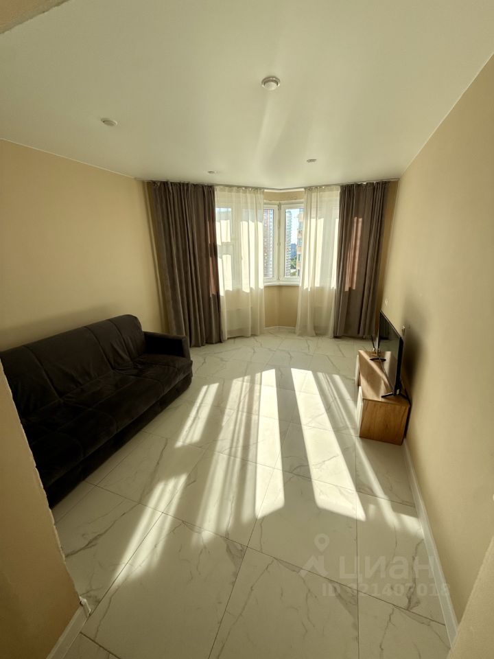 1-комнатная квартира, 42 м² — фото 2