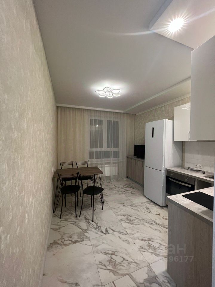 1-комнатная квартира, 42 м² — фото 1