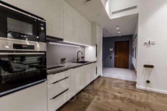 2-комн.апарт., 75 м², этаж 43