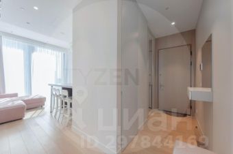 2-комн.апарт., 83 м², этаж 34