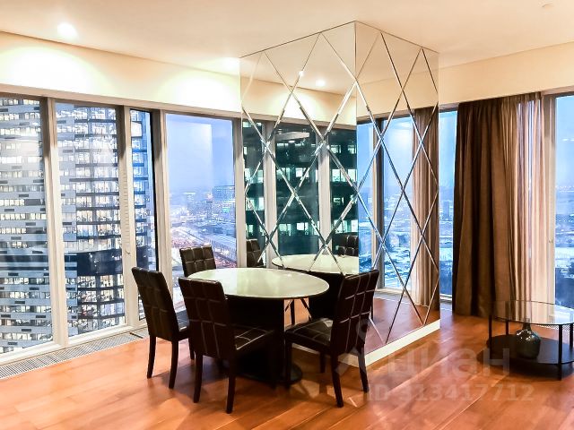 2-комн. апарт., 90 м², 23/85 этаж