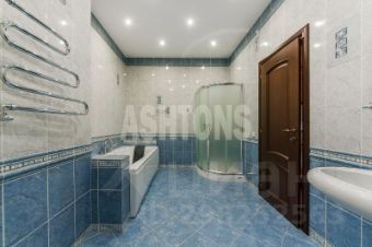 4-комн.кв., 184 м², этаж 2