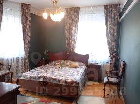 3-комн.кв., 130 м², этаж 2