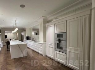 4-комн.кв., 178 м², этаж 2